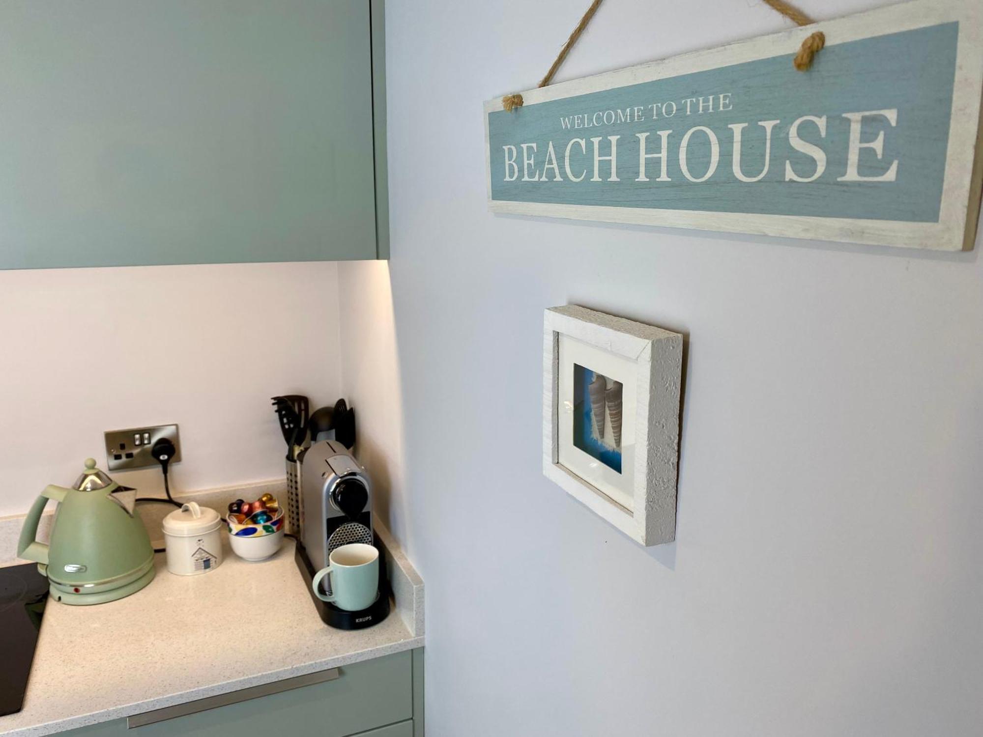 The North Cove, 20M To The Sea, Modern Studio Apartment بورتراش المظهر الخارجي الصورة